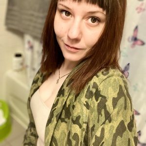 Meet your Posher, Amanda